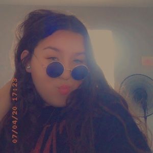 Meet your Posher, Krystal